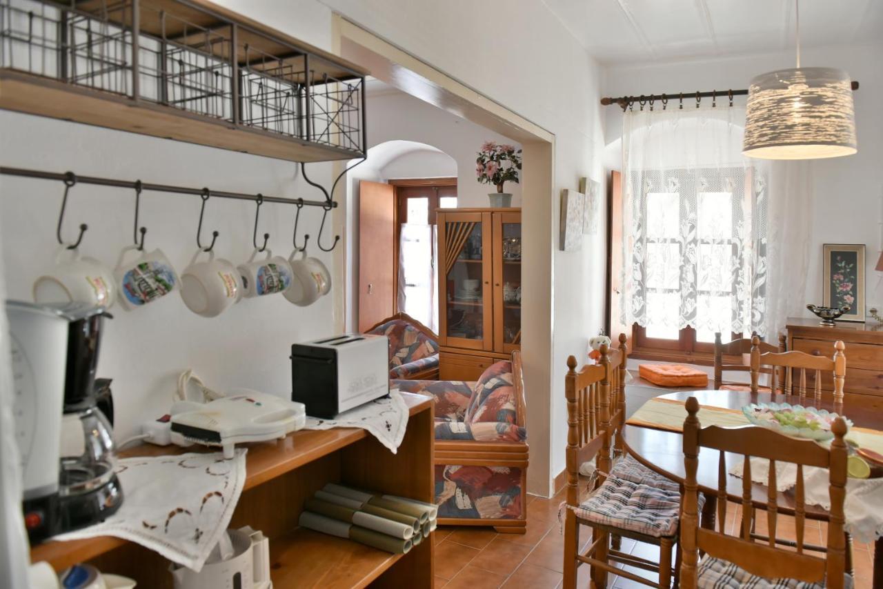 Grandmas Guest House İdra Dış mekan fotoğraf